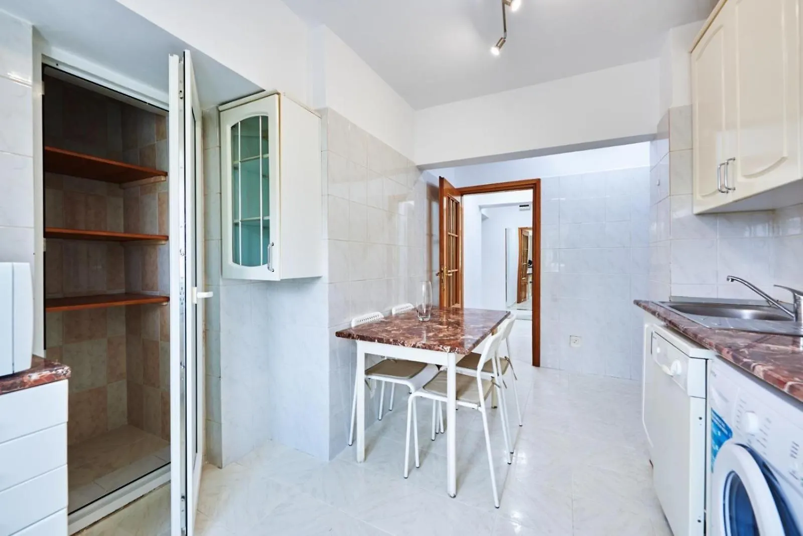 Lazynest - Central 2Br Apt Near Piata Alba Iulia Bucharest