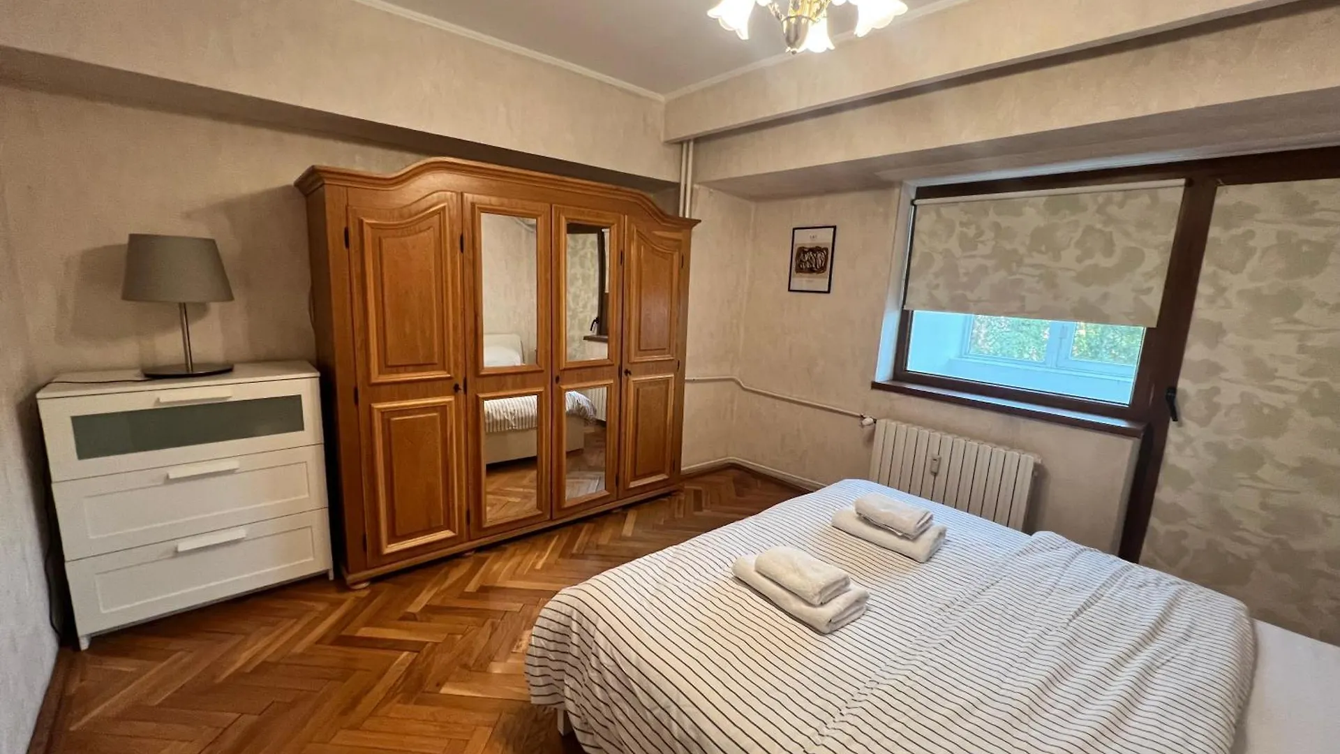 Apartment Lazynest - Central 2Br Apt Near Piata Alba Iulia Bucharest