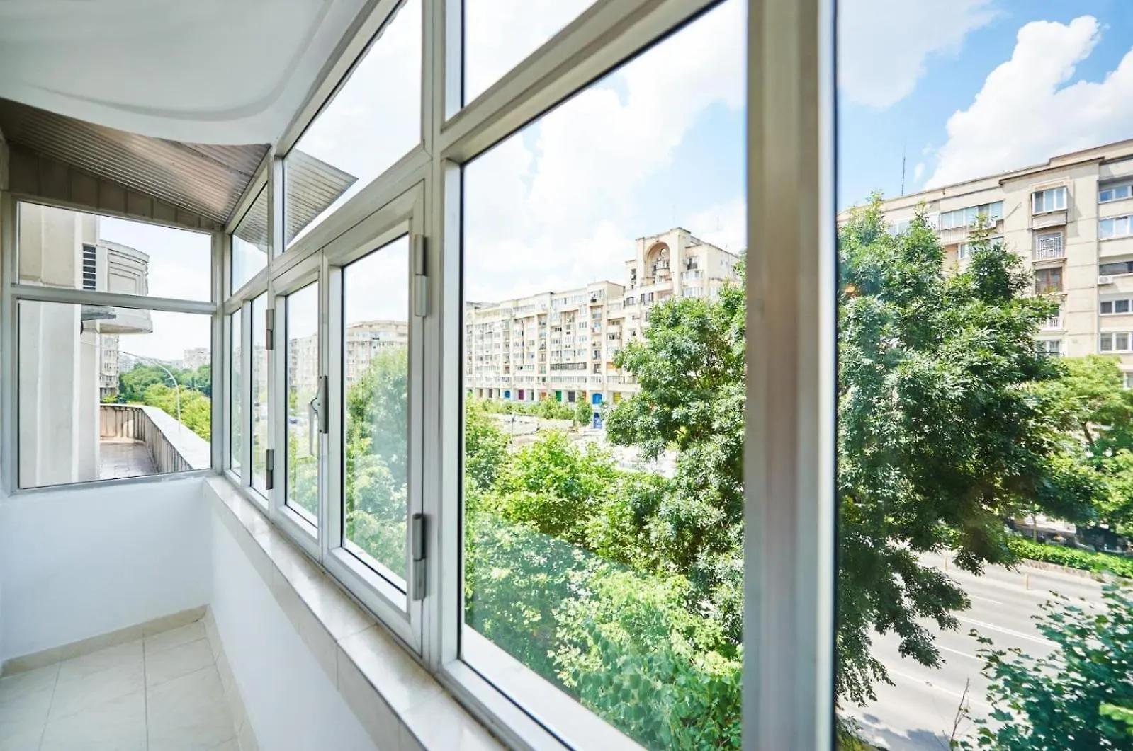 Lazynest - Central 2Br Apt Near Piata Alba Iulia Bucharest Romania